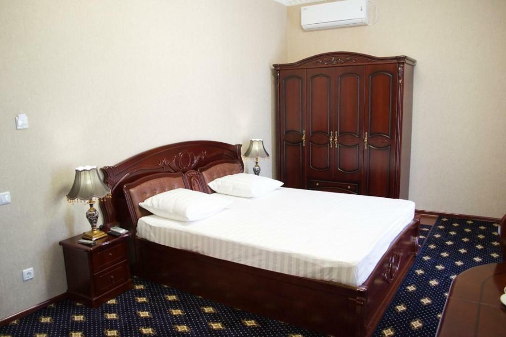 Bokhtariyon Hotel Qurghonteppa Exterior photo
